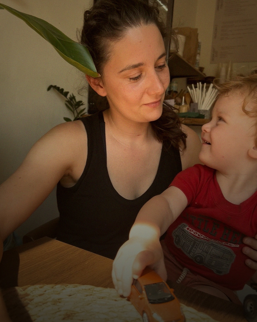 Nora Bourquin, consultante en sommeil pédiatrique certifiée Baby-Led Sleep